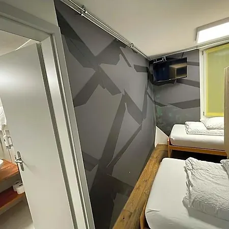 Hotel16 By Messe & Stadion Suisse In Minuten & Late Check-in *